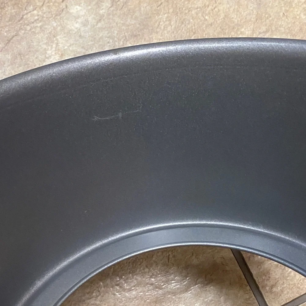 Premium Non-Stick Gray Bundt/Angel Food Cake Pan